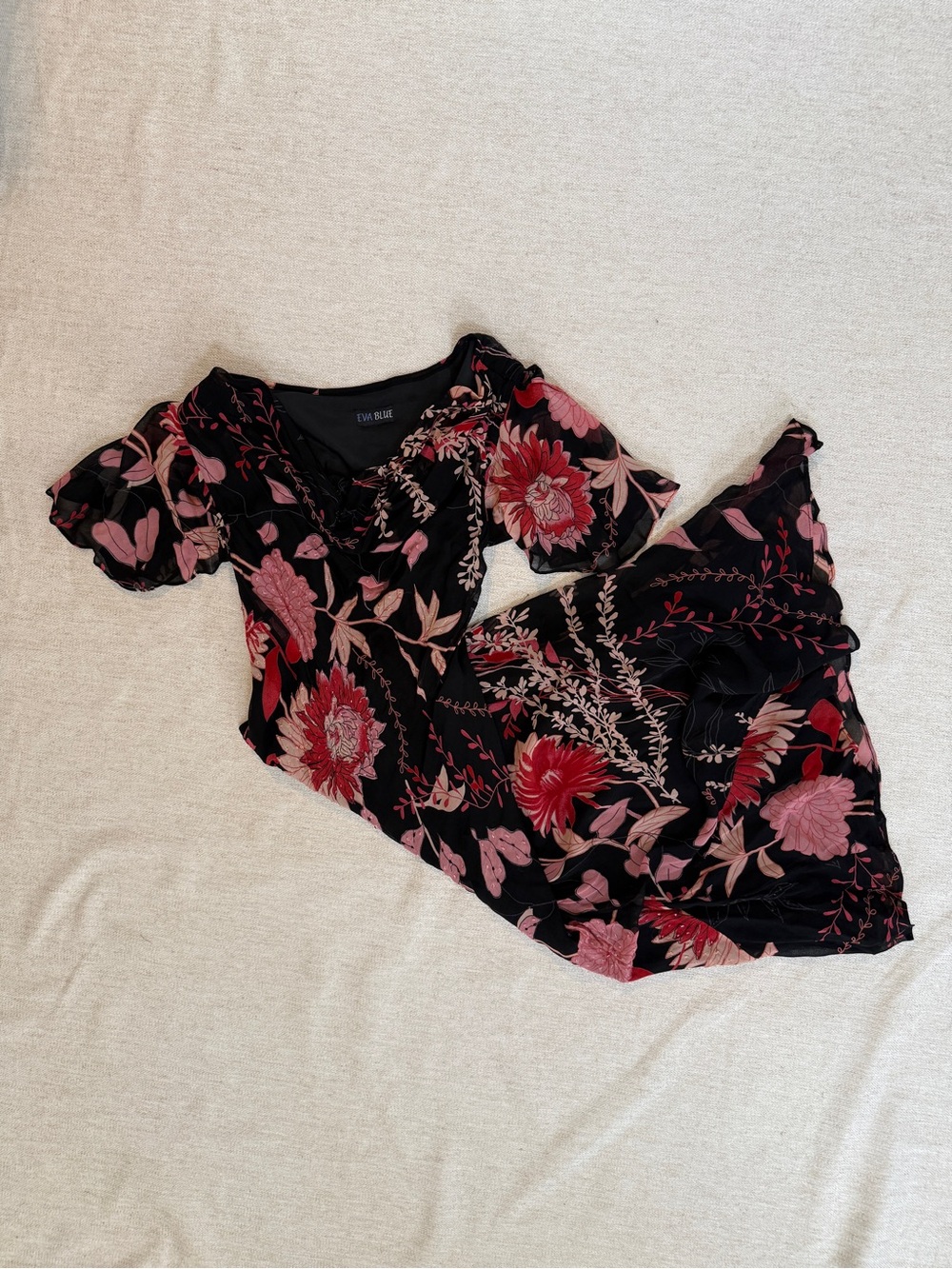 Deadstock Eva Blue Black Floral V-Neck Tunic Top in Pink & Red